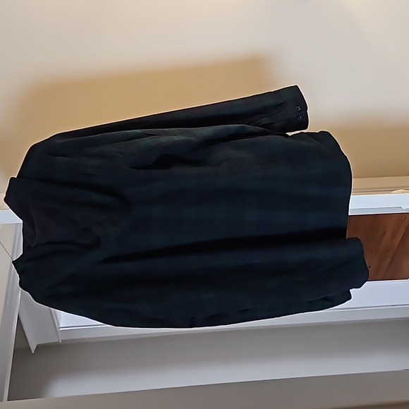 Men's Black Watch Plaid Hooded Flannel Shirt - Picture 3 of 3